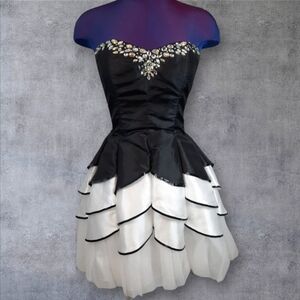 Deb Formal Ballet Dress Layered Tulle Tulip Tutu Black & White Size 11/12 Junior